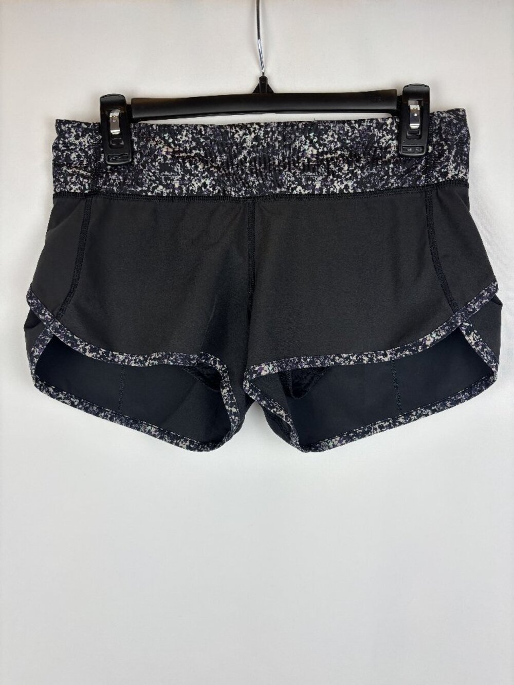 4 Lululemon Speed Short Black Shorts Soft Stretch Lined Multicolor Zip Pocket